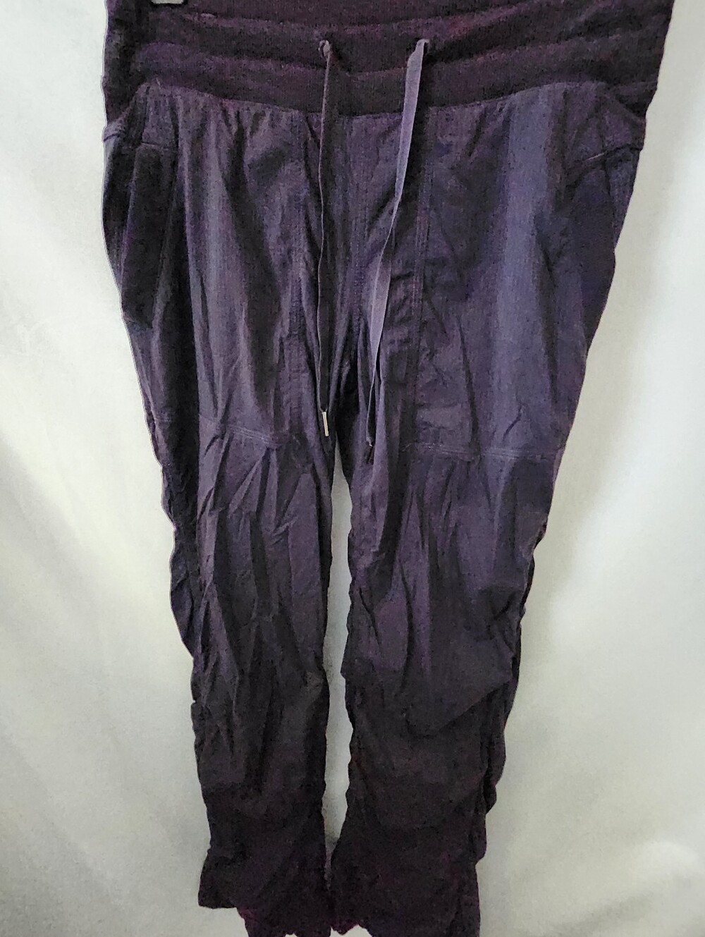 Lululemon Navy Dance Studio Pants. Size 4